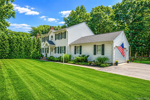1075 Ships Drive, Southold, NY 11971