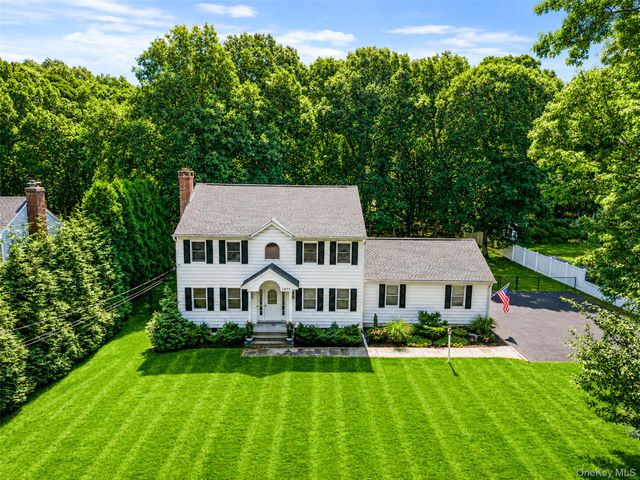 1075 Ships Drive, Southold, NY 11971
