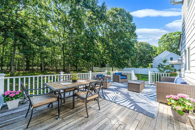 1075 Ships Drive, Southold, NY 11971