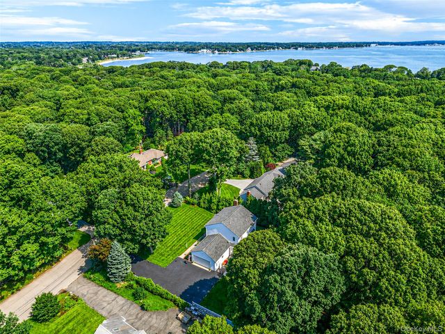 1075 Ships Drive, Southold, NY 11971