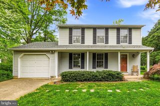 1 CEDAR LN, Doylestown, PA 18901