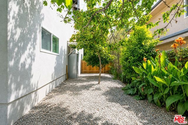 1215 Neola Street, Los Angeles, CA 90041