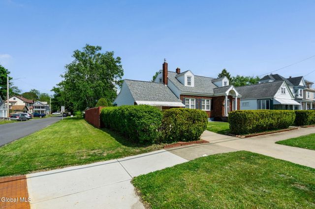 905 Vischer Avenue, Rotterdam, NY 12306