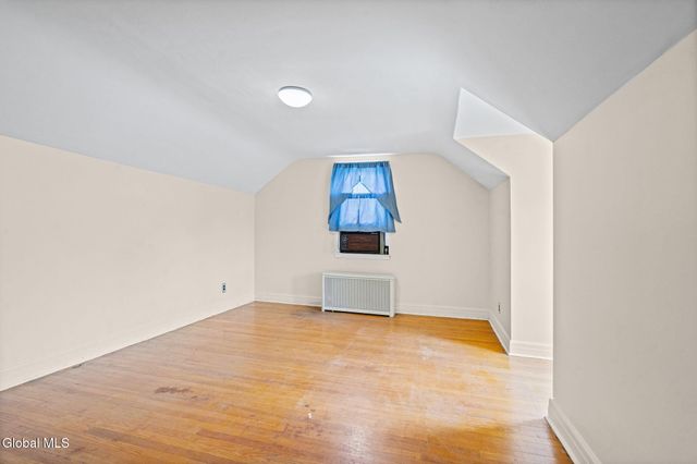 905 Vischer Avenue, Rotterdam, NY 12306