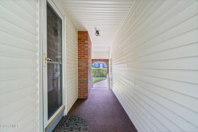 905 Vischer Avenue, Rotterdam, NY 12306