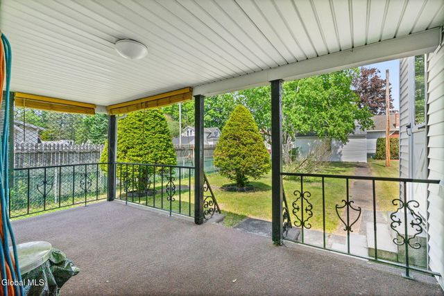 905 Vischer Avenue, Rotterdam, NY 12306