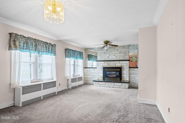 905 Vischer Avenue, Rotterdam, NY 12306