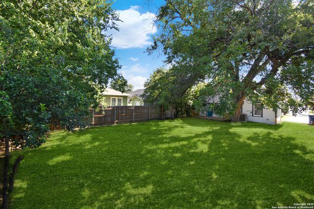 823 N PALMETTO, San Antonio, TX 78202