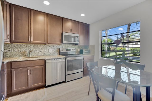 21682 Cypress Rd 11E, Boca Raton, FL 33433