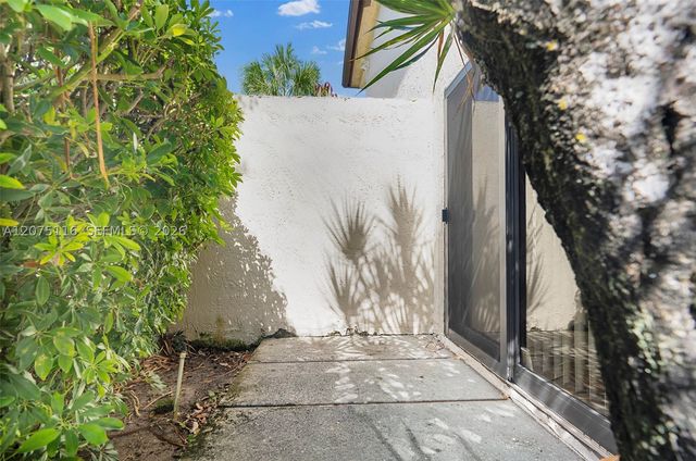 21682 Cypress Rd 11E, Boca Raton, FL 33433