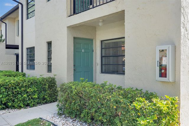 21682 Cypress Rd 11E, Boca Raton, FL 33433