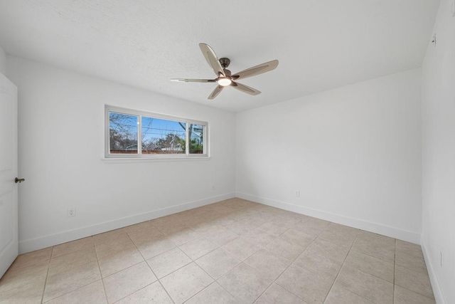 2202 Sierra Street, Kemah, TX 77565