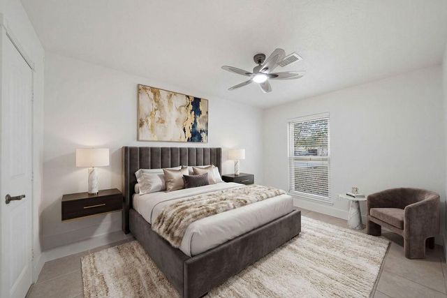 2202 Sierra Street, Kemah, TX 77565