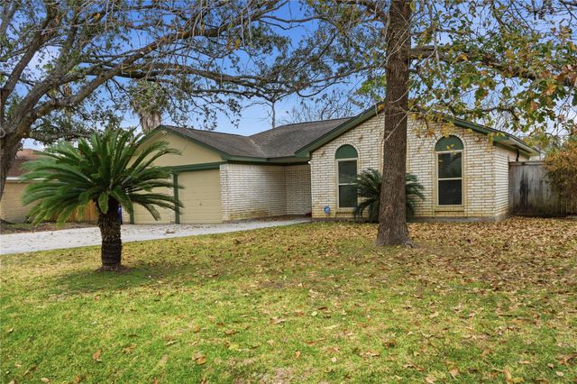 2202 Sierra Street, Kemah, TX 77565