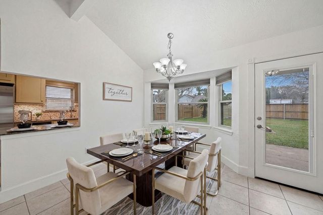 2202 Sierra Street, Kemah, TX 77565