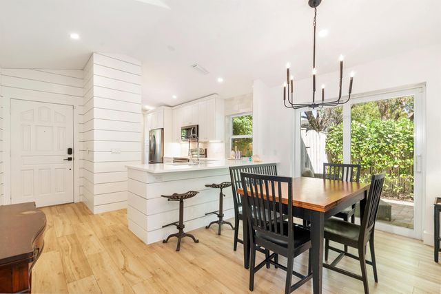 15 Commodore Place, Palm Beach Gardens, FL 33418