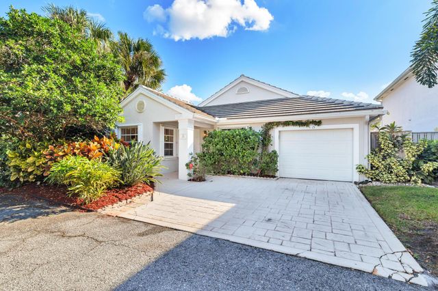 15 Commodore Place, Palm Beach Gardens, FL 33418