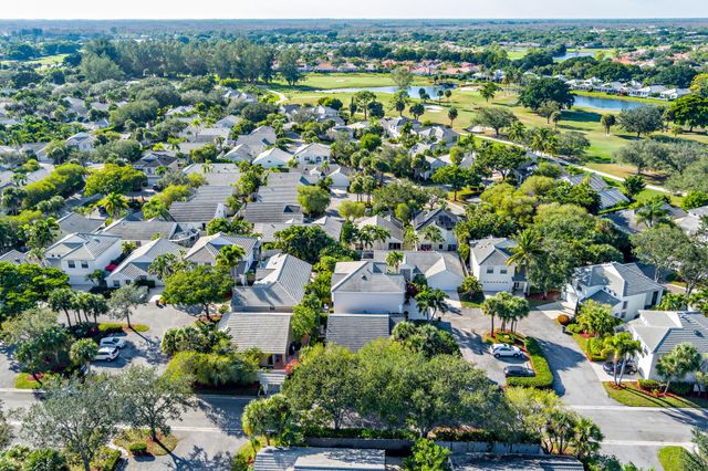 15 Commodore Place, Palm Beach Gardens, FL 33418