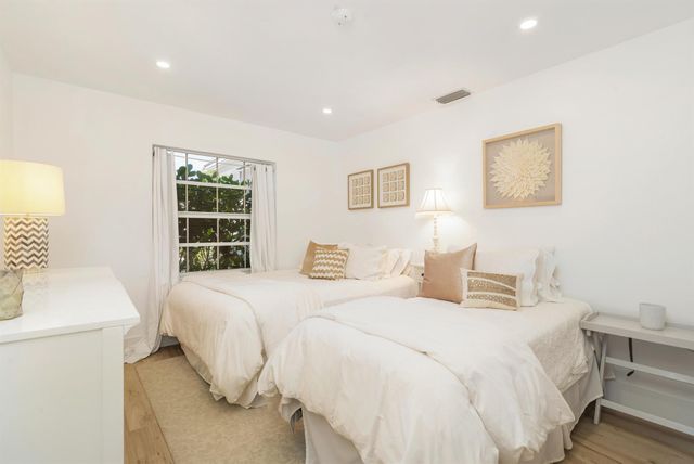 15 Commodore Place, Palm Beach Gardens, FL 33418