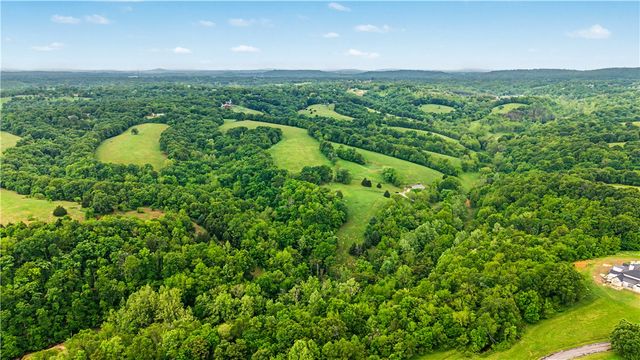 14210 Lake Point Drive, Lowell, AR 72745