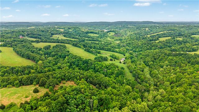 14210 Lake Point Drive, Lowell, AR 72745