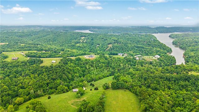 14210 Lake Point Drive, Lowell, AR 72745