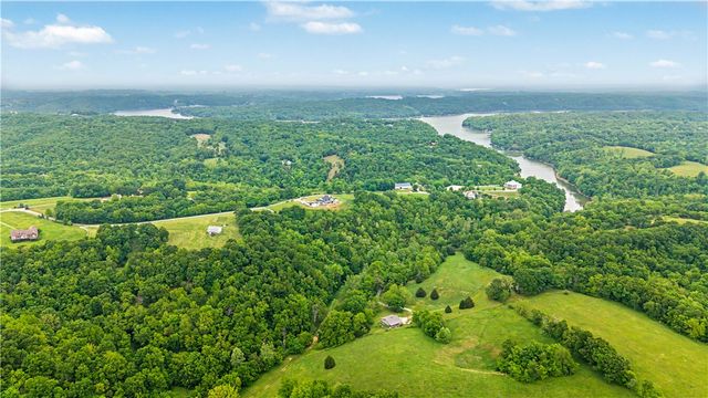 14210 Lake Point Drive, Lowell, AR 72745