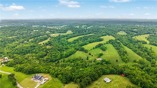 14210 Lake Point Drive, Lowell, AR 72745
