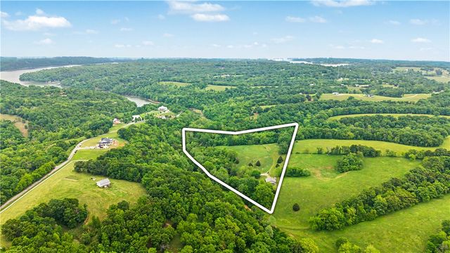 14210 Lake Point Drive, Lowell, AR 72745