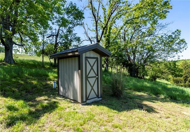 14210 Lake Point Drive, Lowell, AR 72745