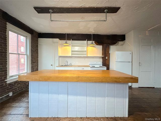 12 Front Street 1, Newburgh, NY 12550