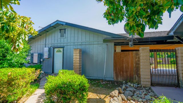 18234 Orange Belt Drive, Porterville, CA 93257