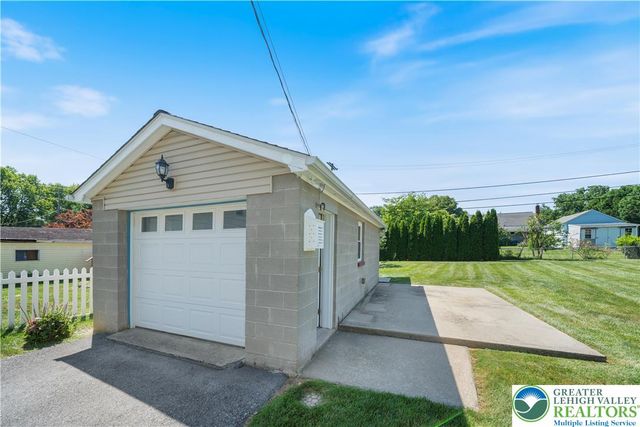31 George Avenue, Upper Nazareth Twp, PA 18064