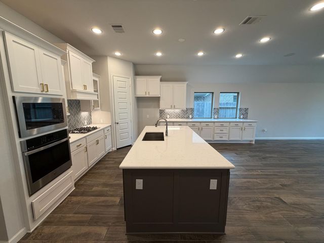 9311 Crescent Mill Drive, Missouri City, TX 77459