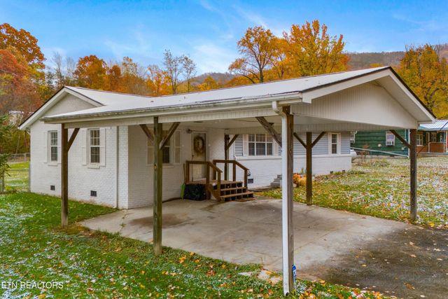 552 Carson Springs Rd, Newport, TN 37821