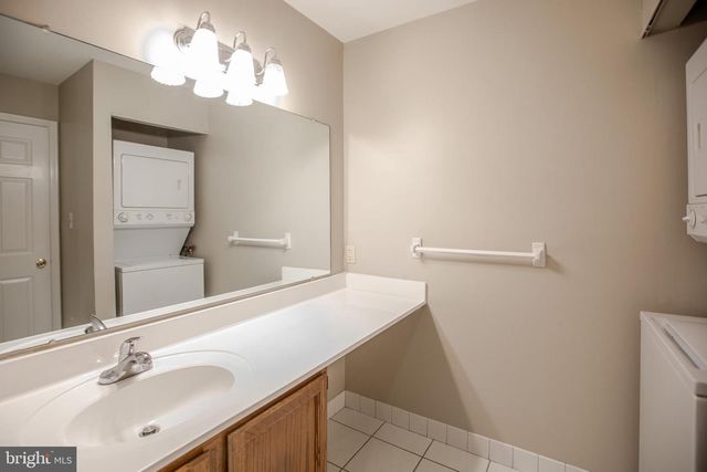 6 BOZARTH CT, Hamilton, NJ 08690