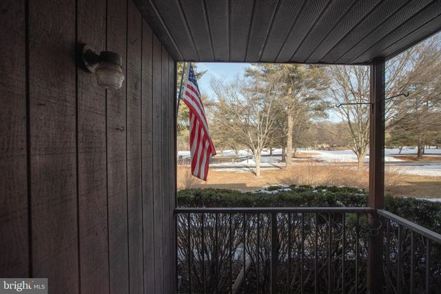 6 BOZARTH CT, Hamilton, NJ 08690