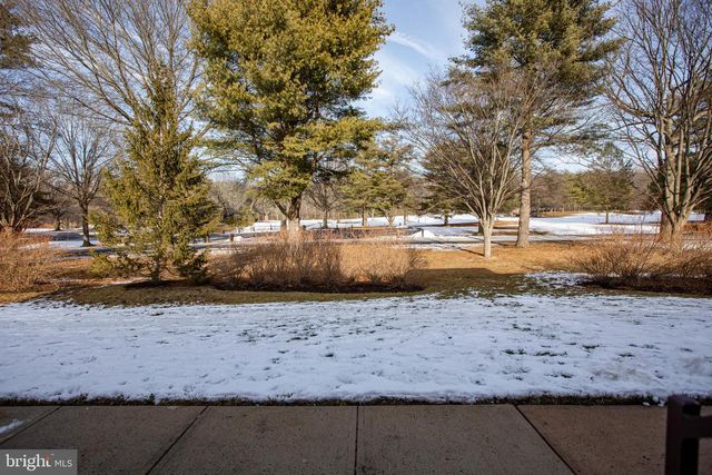 6 BOZARTH CT, Hamilton, NJ 08690