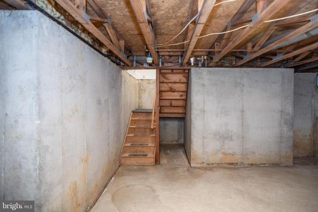 6 BOZARTH CT, Hamilton, NJ 08690