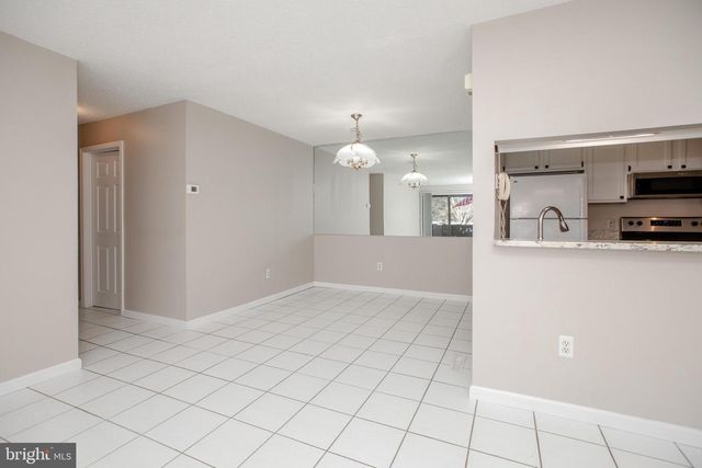 6 BOZARTH CT, Hamilton, NJ 08690