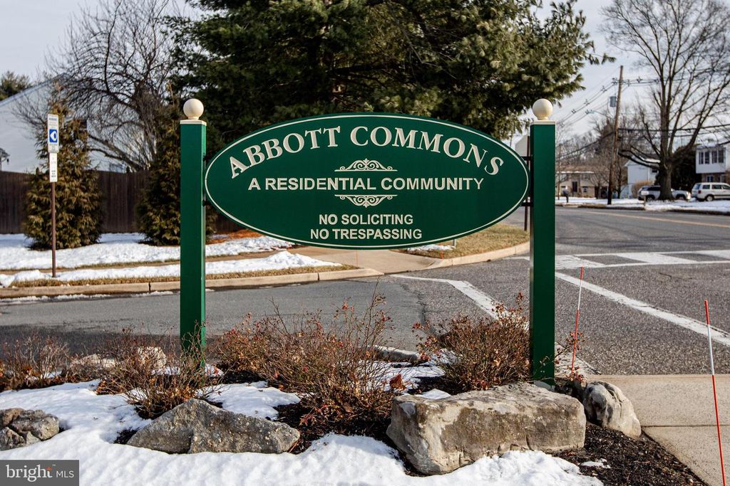 6 BOZARTH CT, Hamilton, NJ 08690