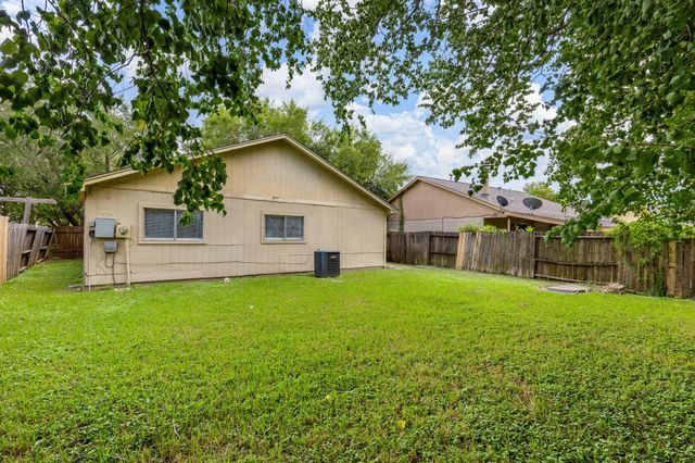 10722 Highland Woods Drive, Sugar Land, TX 77498