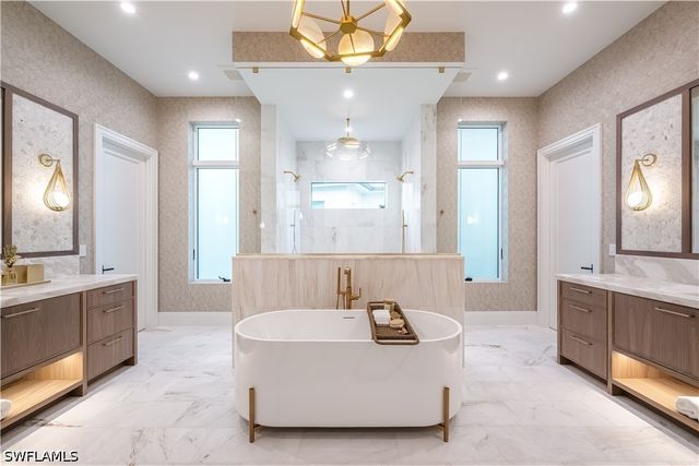 3235 REGATTA RD, Naples, FL 34103