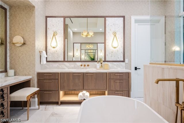 3235 REGATTA RD, Naples, FL 34103