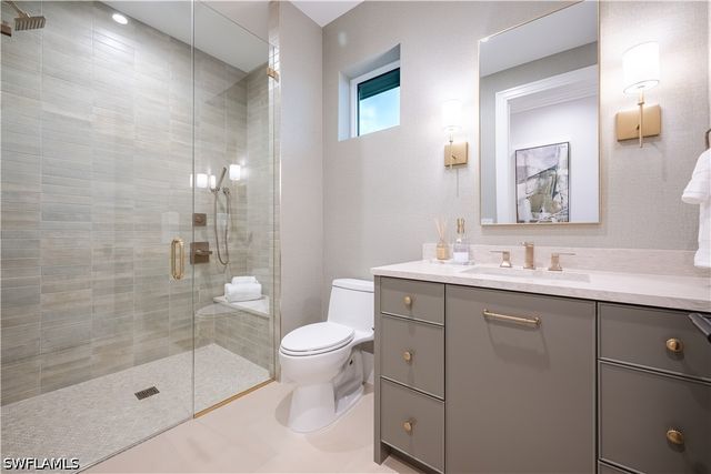 3235 REGATTA RD, Naples, FL 34103