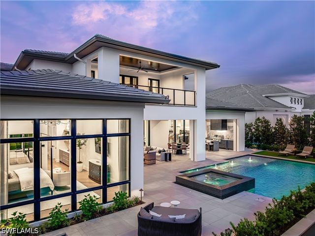 3235 REGATTA RD, Naples, FL 34103