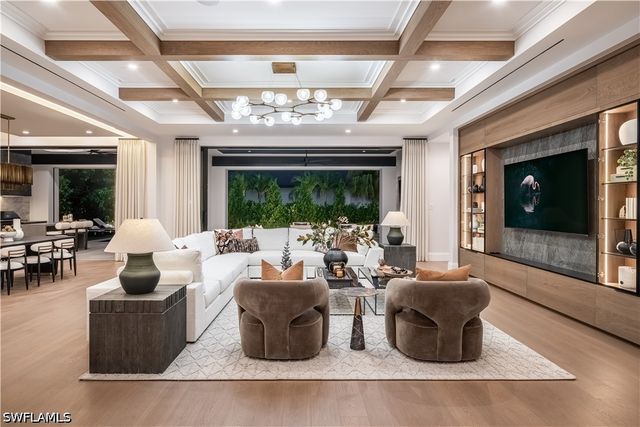 3235 REGATTA RD, Naples, FL 34103