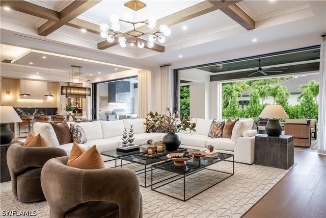 3235 REGATTA RD, Naples, FL 34103