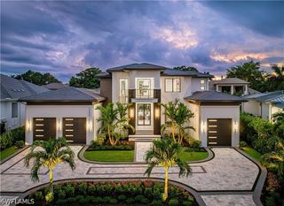 3235 REGATTA RD, Naples, FL 34103
