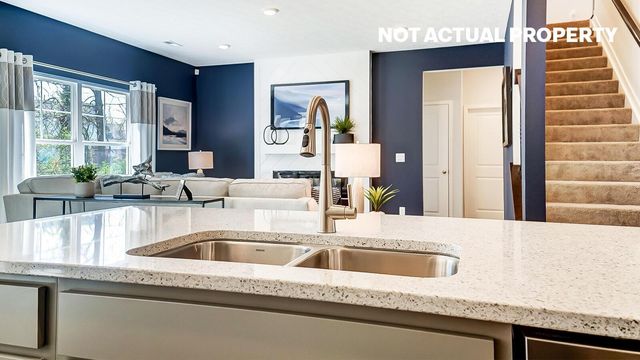 7722 Hickory Lakes Drive, Pickerington, OH 43147